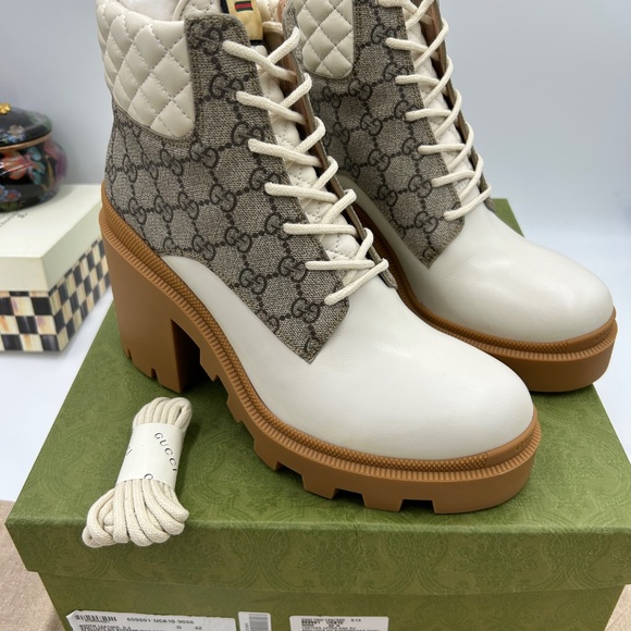 Women’s Gucci, Apollo, GG supreme quilted ankle boots size 42 made in Italy - Picture 3 of 12